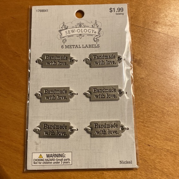 Sewology 12 Metal Labels 2 Packages Handmade New - Picture 2 of 3